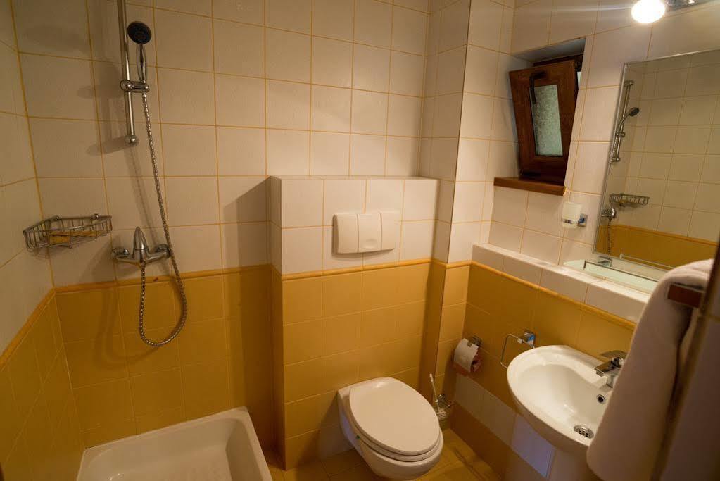 Hostel Nova Route Năvodari Екстериор снимка