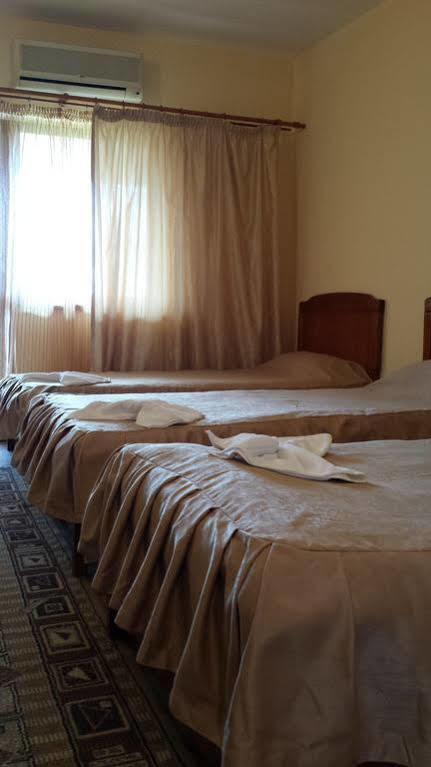 Hostel Nova Route Năvodari Екстериор снимка