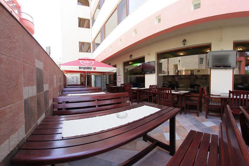 Hostel Nova Route Năvodari Екстериор снимка